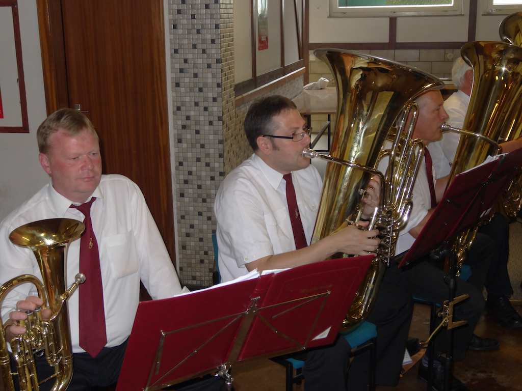<p>Der letzte Tag des SchuÌtzenfests in Alfen</p>