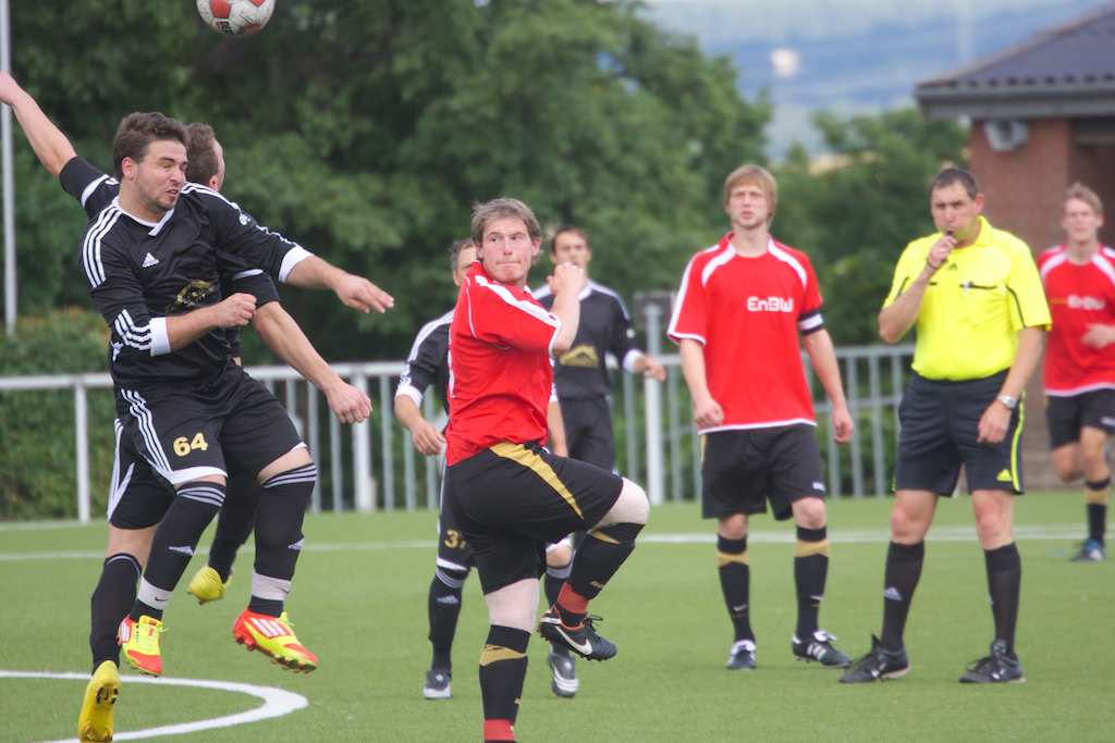 <p>Beide Teams legten schwungvoll los</p>