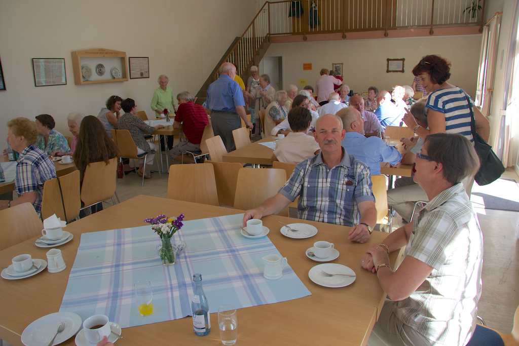 <p>Im Bürgerhaus konnte man eine Pause von der strahlenden Sonne nehmen</p>