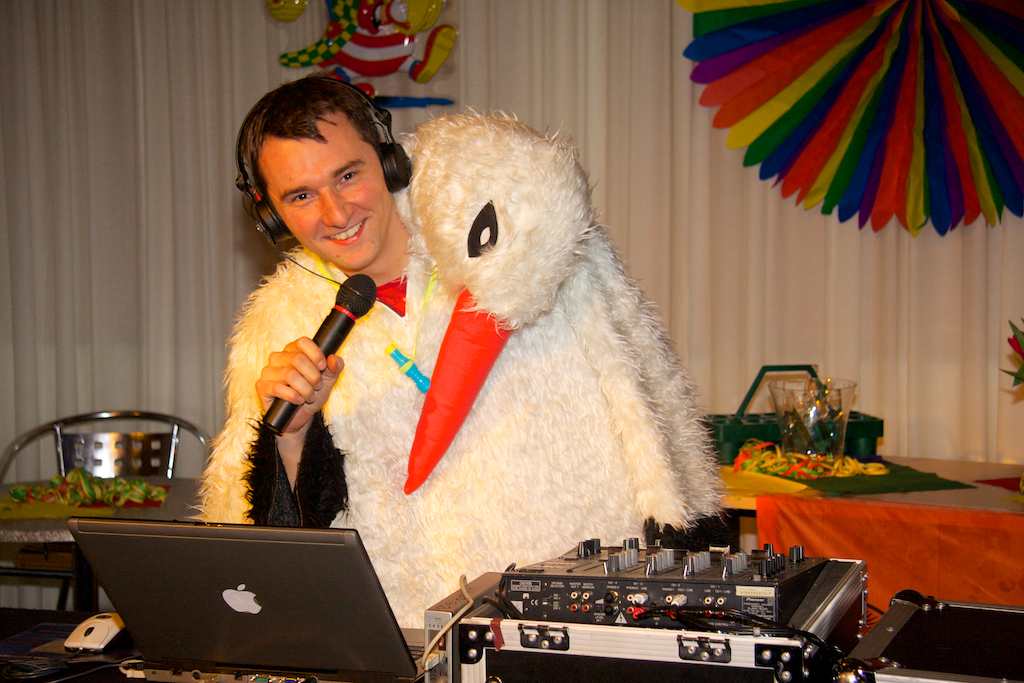 <p>Karneval in Alfen mit den Karnevalszicken der kfd</p>
