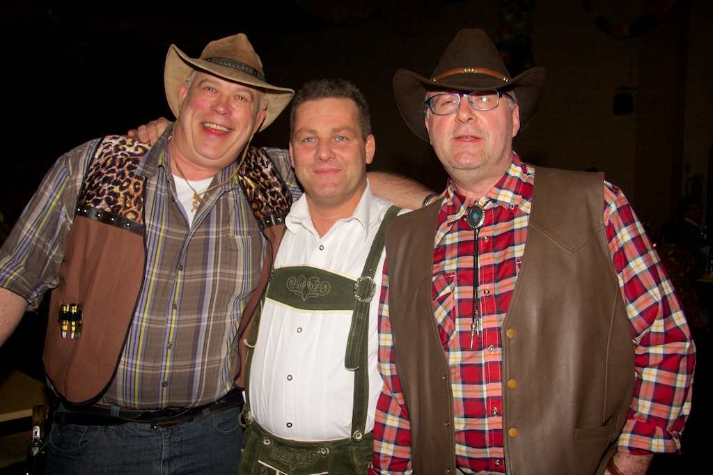 <p>Karneval in Alfen mit den Karnevalszicken der kfd</p>