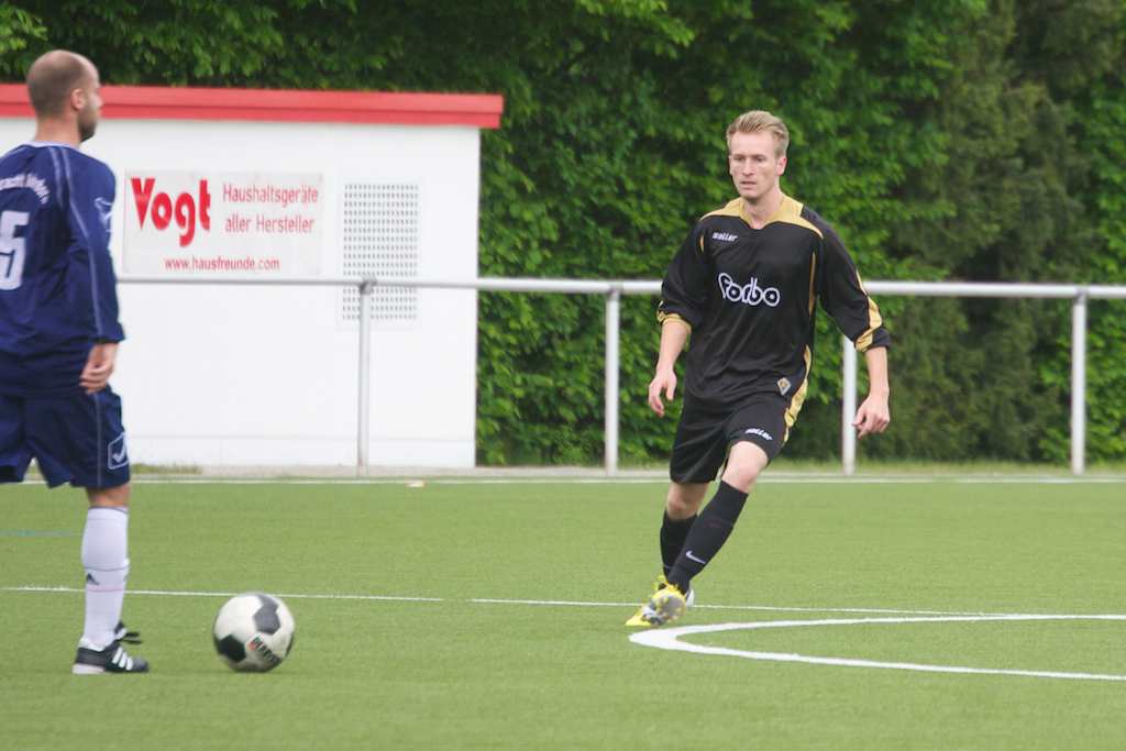 <p>Ihr wohlmöglich letzte Heimspiel hat unsere 2. Mannschaft souverän mit 5:1 gewonnen</p>