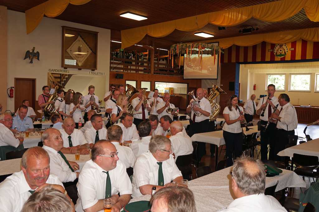 Schützenfestmontag in Alfen