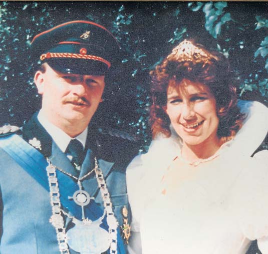 <p>25-jähriges Jubelpaar Hans-Georg und Diemut Igges. Hans-Georg Igges ist der amtierende König der Bruderschaft und war vor 25 Jahren auch noch Bezirkskönig. </p>