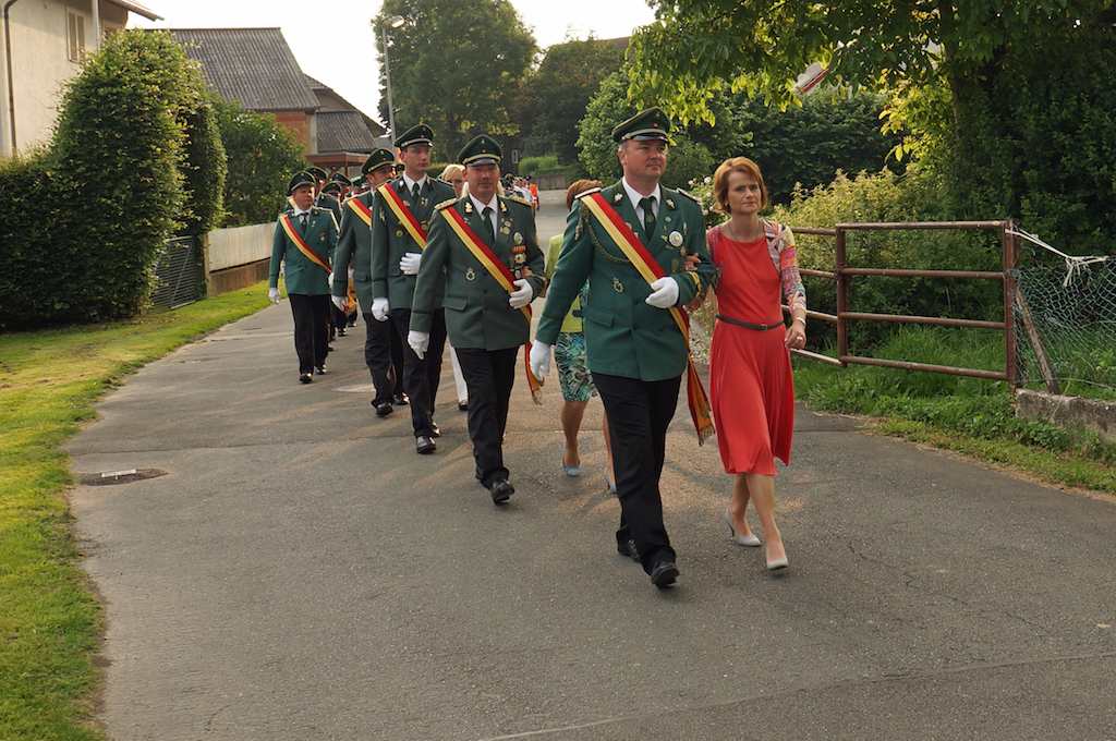 <p>Der 1. Schützenfest-Freitag in Alfen</p>