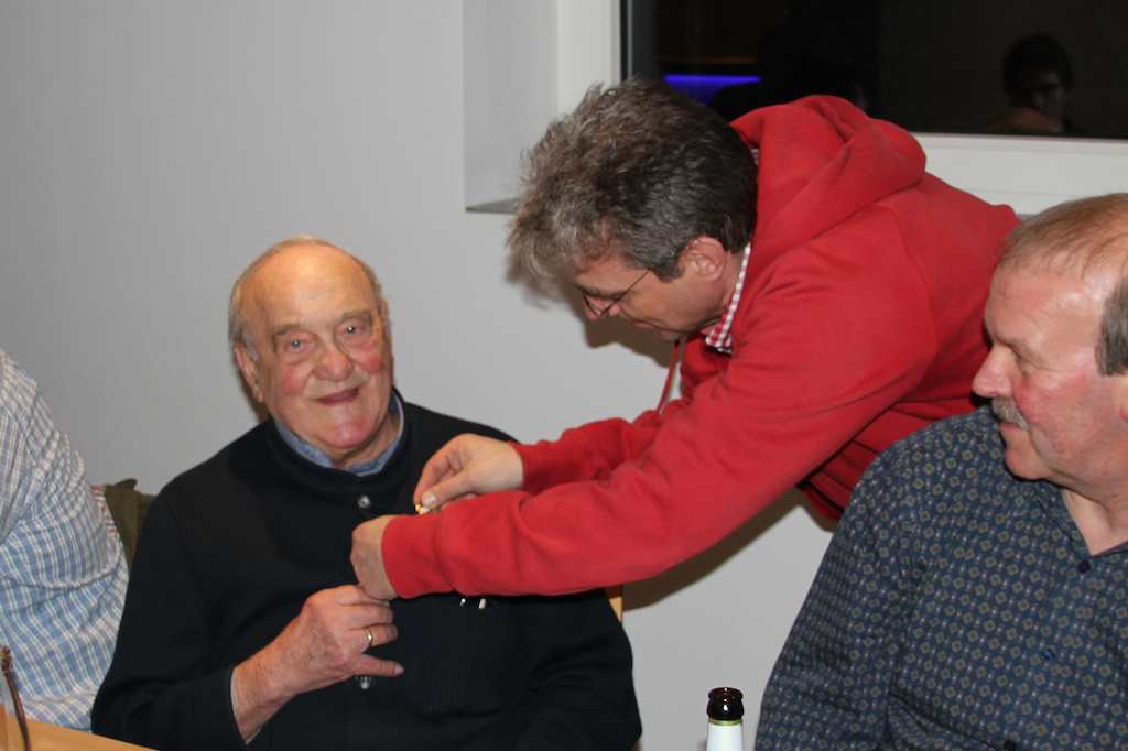 <p>Heinrich Ahrens Konnte für sage und schreibe 75 jährige Vereinsmitgliedschaft geehrt werden</p>