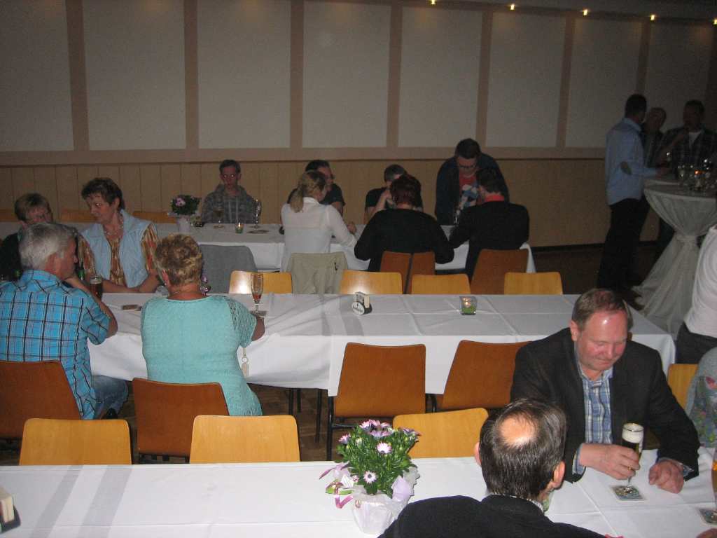 <p>Mit dem Tanz in den Mai 2014 wurde das Schützenhaus in Alfen neu eröffnet</p>