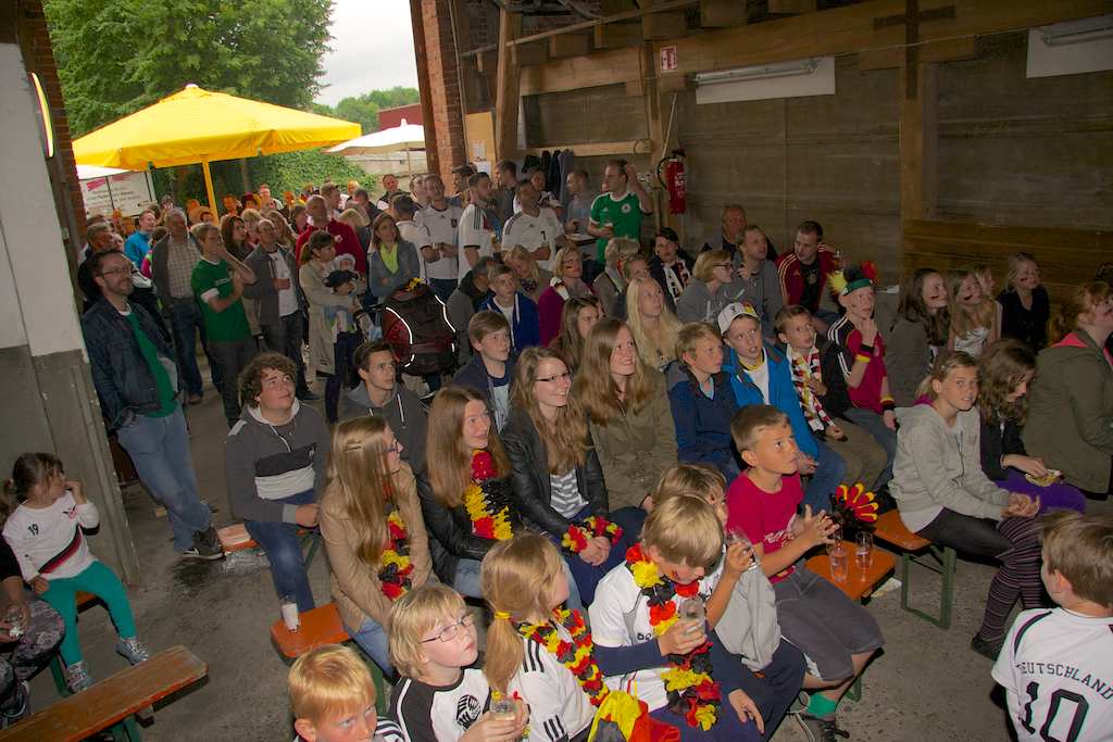 <p>Public Viewing mit dem SV RW Alfen und dem Schützenverein</p>