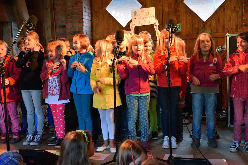 <p>Die 3. Klasse machte den Anfang. Danach folgte die 2. Klasse. </p>