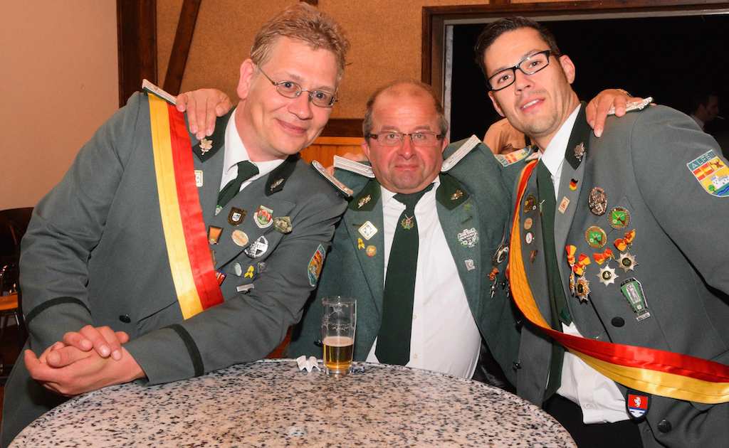 <p>Der Kleine zwischen den Großen</p>