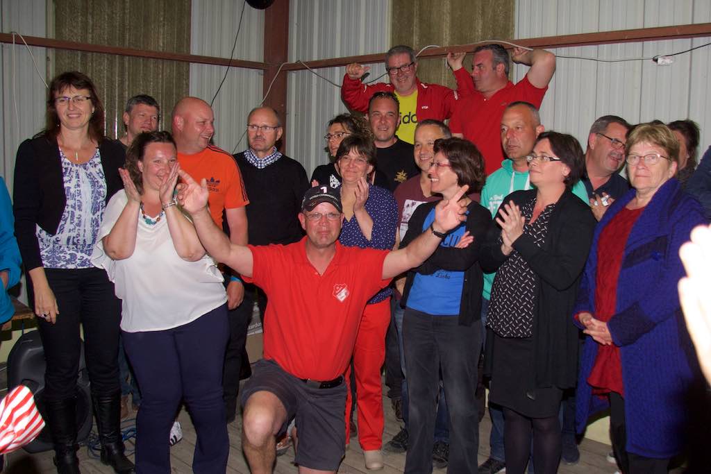 <p>Das Team um Sylvain Mahuet den deutschen Besuchern ein paar unvergessliche Tage bereitet</p>
