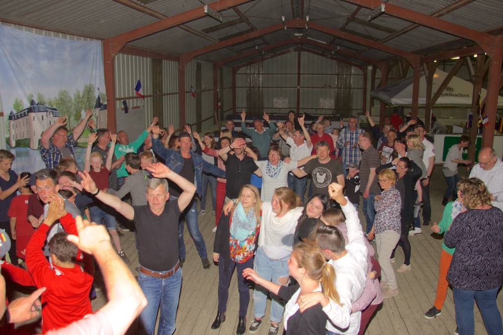 <p>Am letzten Abend wurde dann noch gemeinsam gefeiert und gegessen</p>
