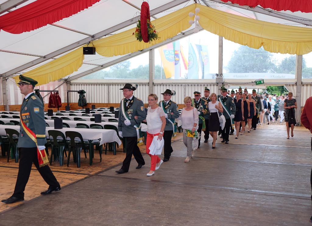 <p>Am Freitagabend waren die Schützenvereine aus Wewer und Oberntudorf als Gastverein eingeladen. </p>