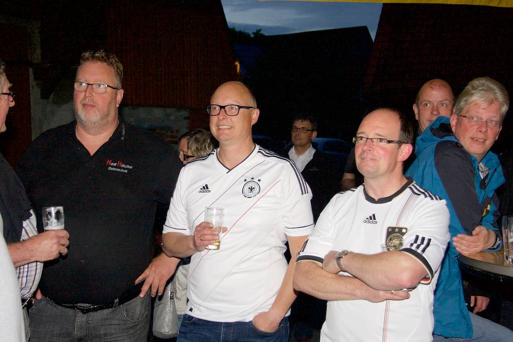 <p>Die erste Halbzeit waren alle Zuschauer noch zuversichtlich</p>