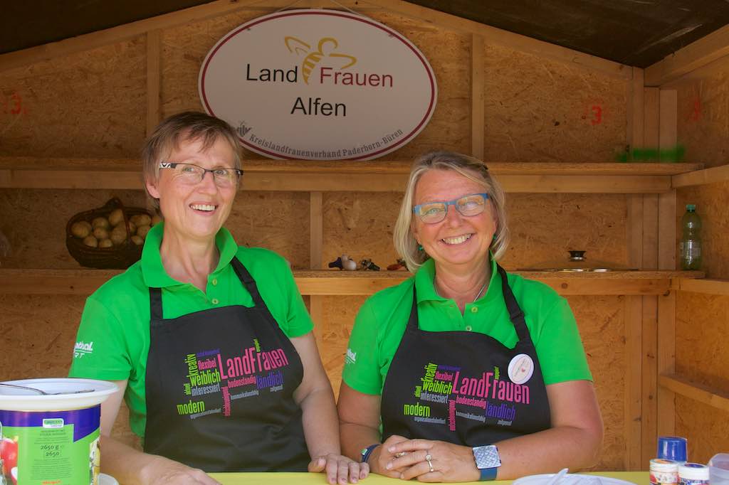 <p>Auch die Landfrauen hatten wieder einen Stand angeboten</p>
