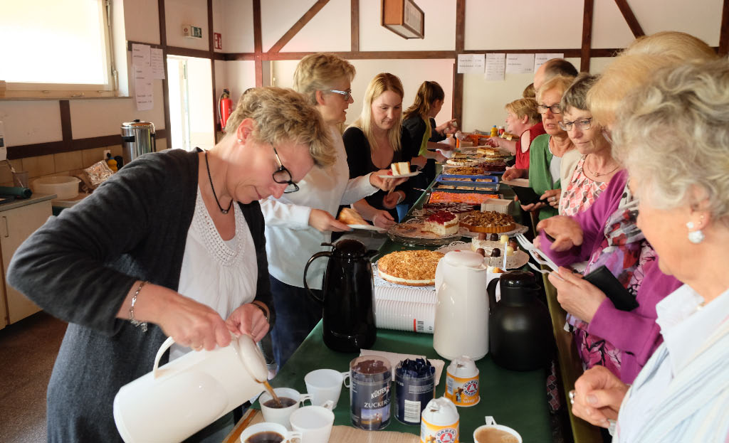 <p>Nach dem Konzert war für das leibliche Wohl gesorgt, sodass der Nachmittag mit Gesprächen gesellig ausklingen konnte. </p>