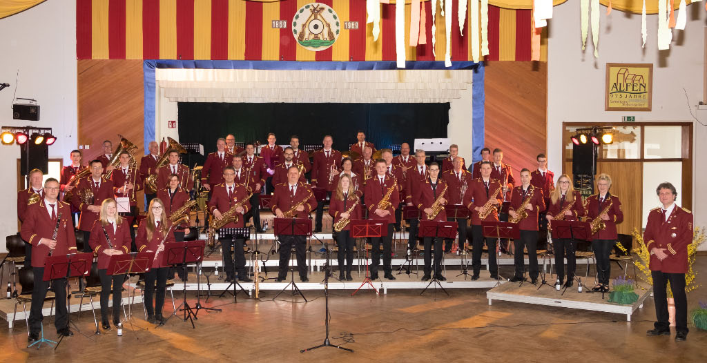 <p>Nachdem im letzten Jahr das Konzert des Musikvereins aufgrund der Flüchtlingsunterbringung in der Schützenhalle nicht stattfinden konnte, war es nun wieder so weit. Der Musikverein hatte die Alfener zum Frühlingskonzert 2017 eingeladen. </p>