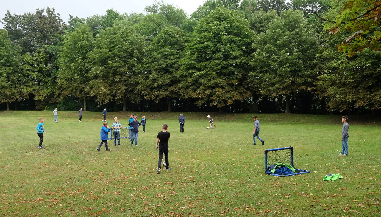 <p>Auch das Fußballspielen beim Schützenfest kam gut an. </p>