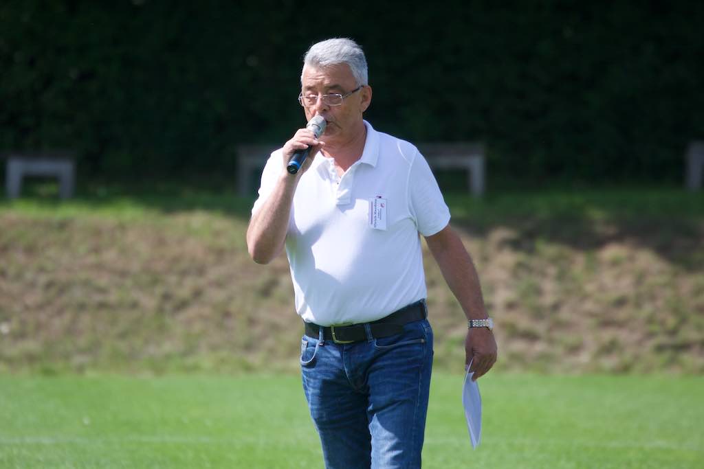 <p>Nach einem Rückblick auf </p>