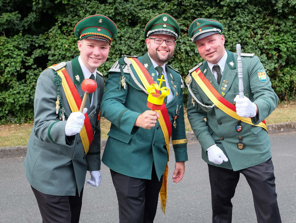 <p>Die Prinzen des Schützenvereins: Marc Nillies, Oliver Gürntke und Tobias Deneke </p>