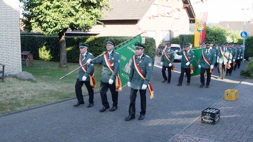 <p>Vom Jungschützenkönig ging es zur Königin</p>