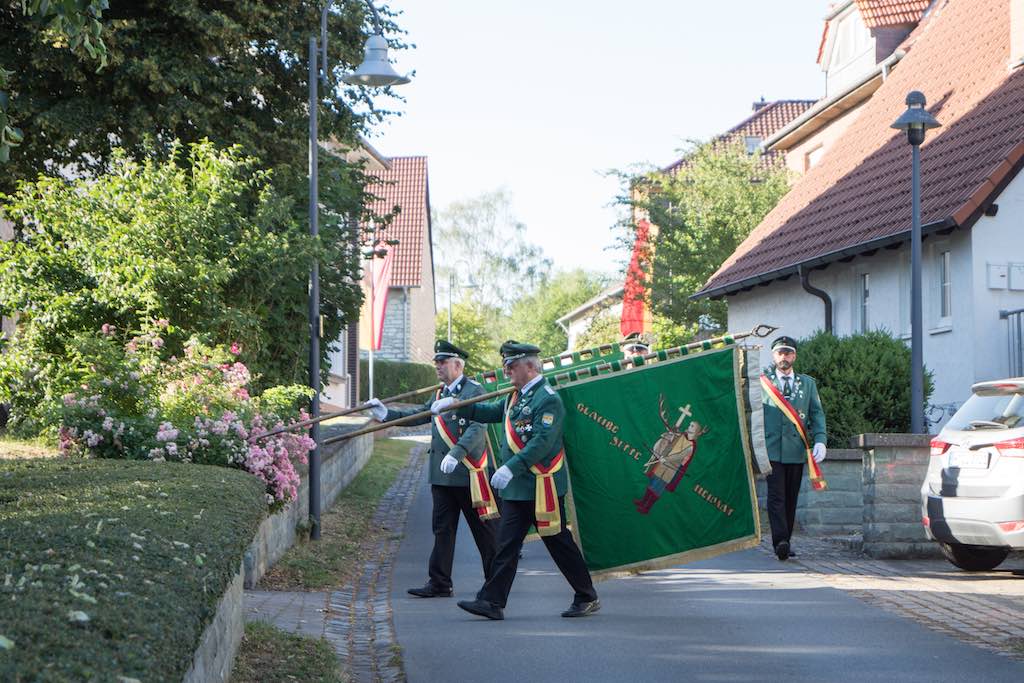 <p>Das Bataillon traf sich vor der Alten Kirche</p>