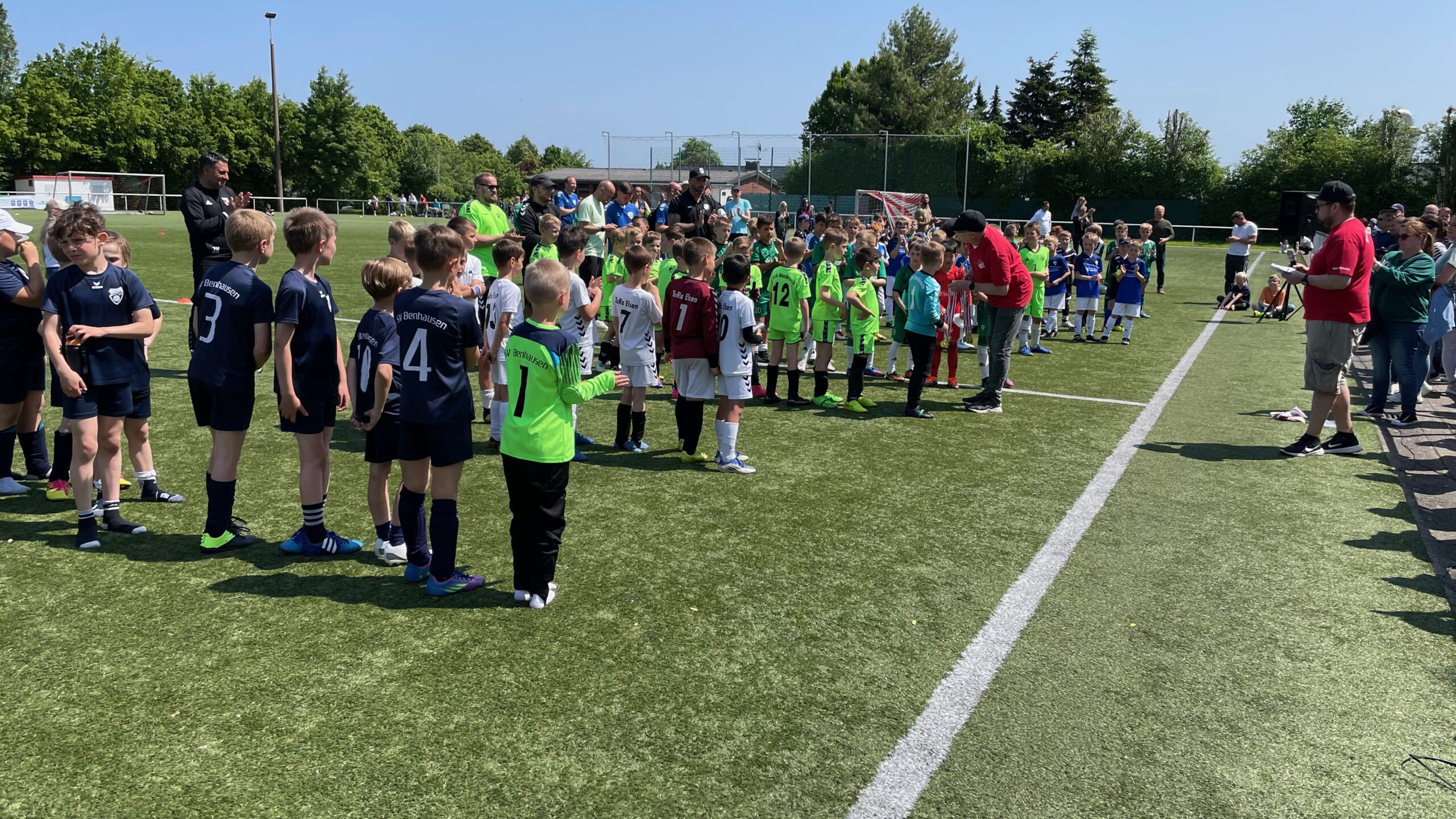 <p>Bei besten Fußballwetter wurden die 4 Turniere ausgetragen</p>