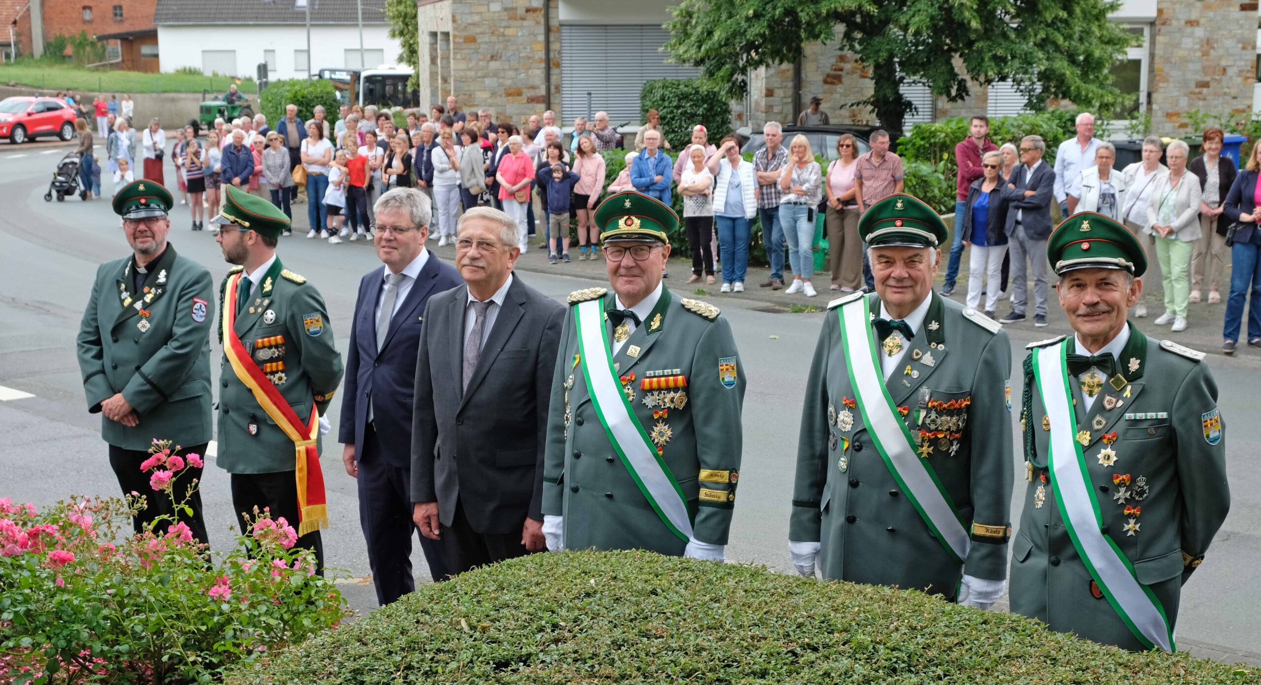 <p>Ehrengäste </p>
