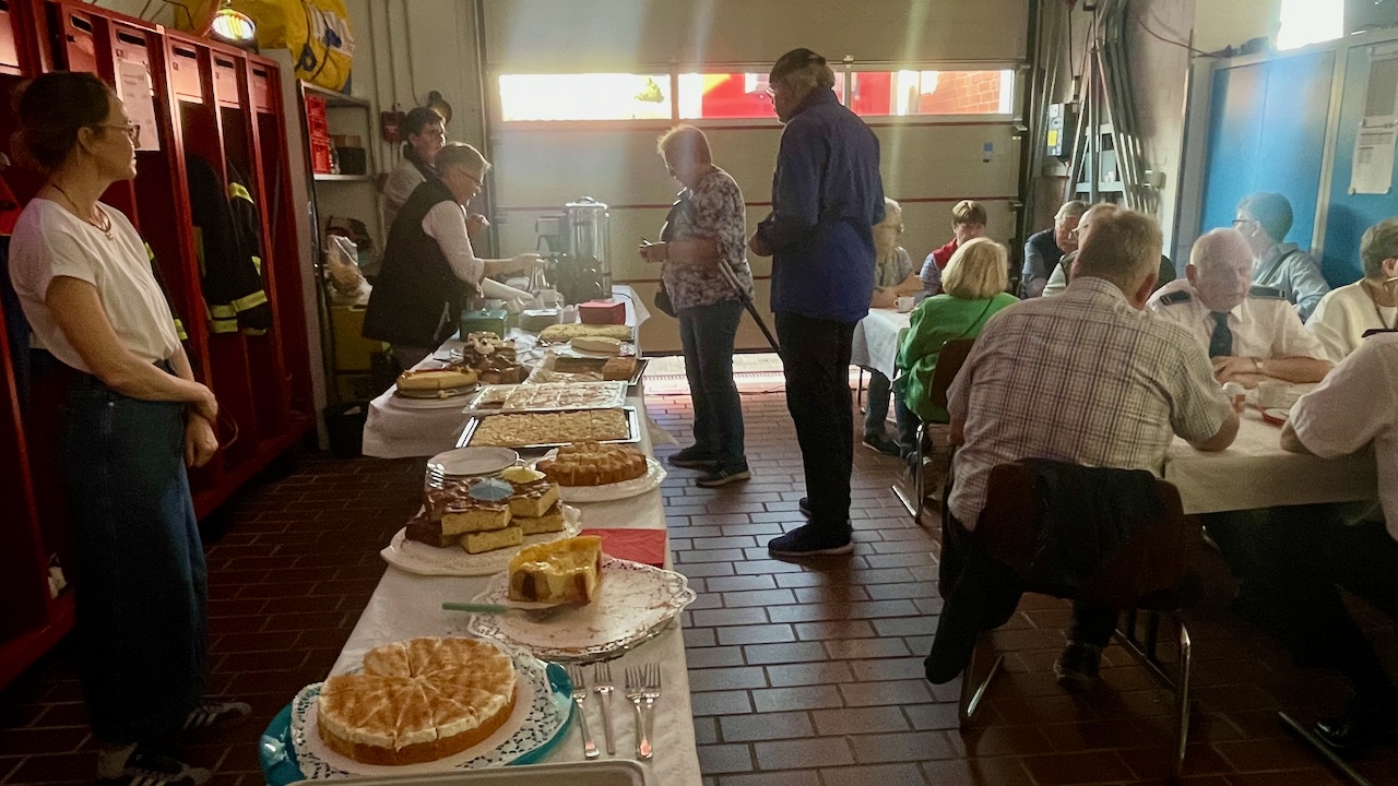 <p>Die vielen Kuchenspenden waren großen Zuspruch</p>