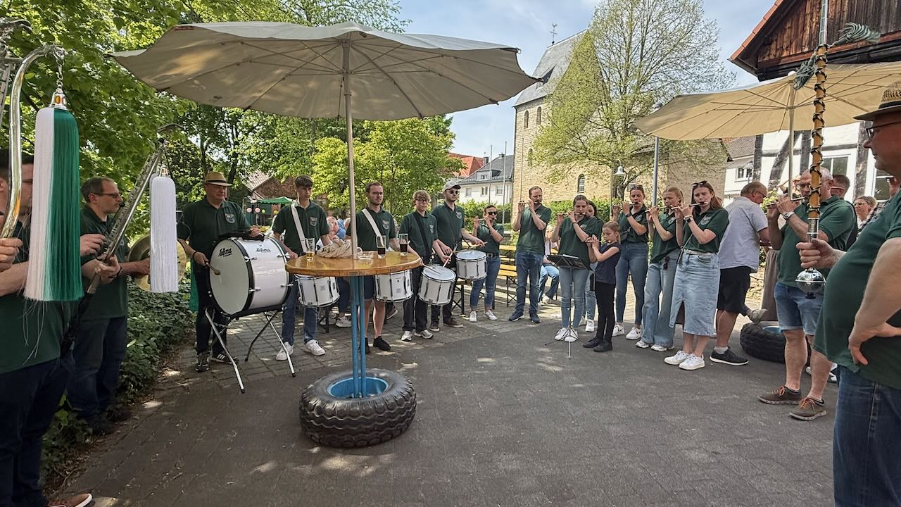Maifest- – 8