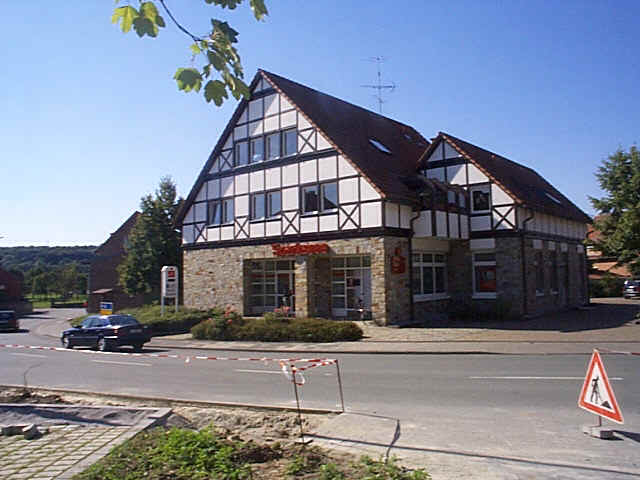 Fachwerkhaus an einer Kreuzung